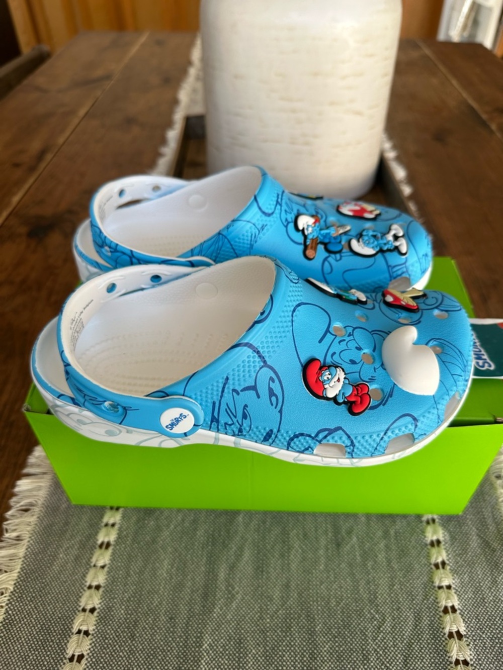 CROCS Kids Blue Smurf Print Clogs with White Interior - Picture 6 of 6